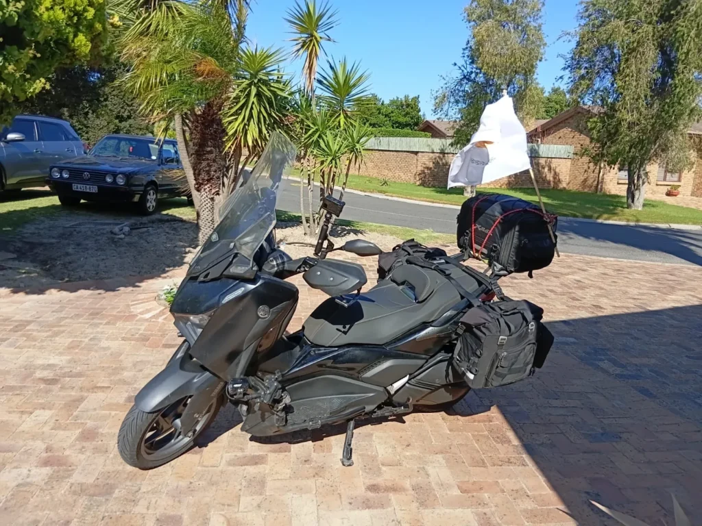 side-panniers-yamaha-xmax-