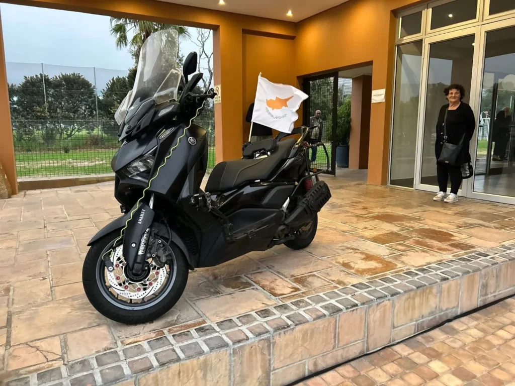 side-panniers-yamaha-xmax-