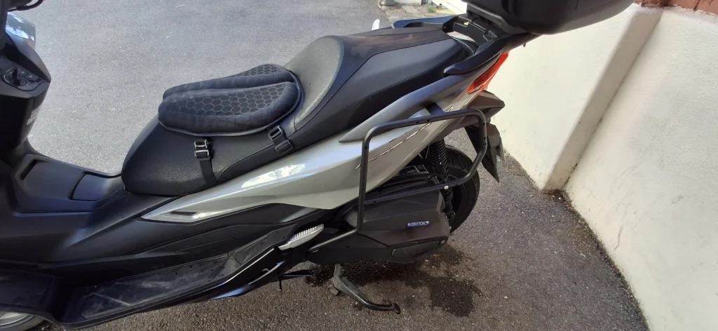 Side-panniers-racks-for-Honda-Forza-300-350-scooters